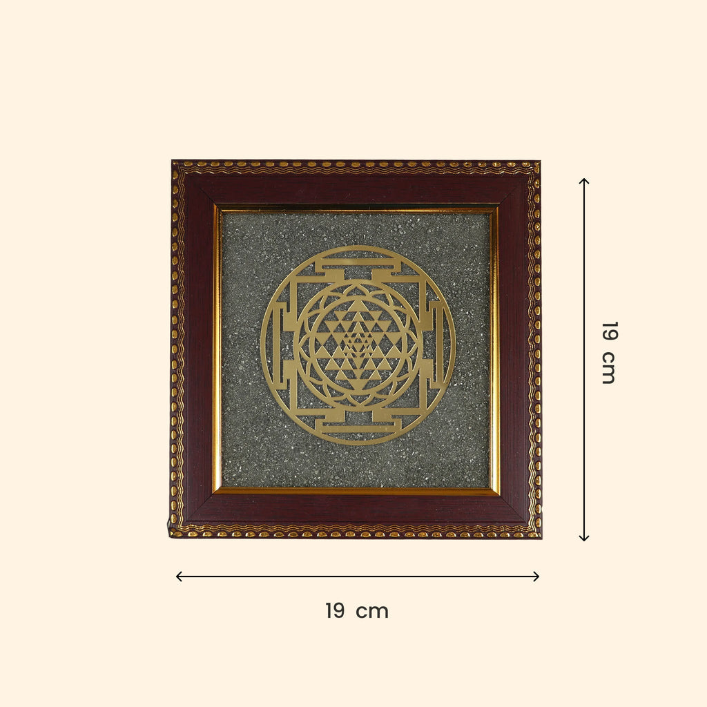 https://cdn.shopify.com/s/files/1/0717/6706/4739/files/golden_shree.jpg?v=1764230203